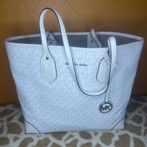 White Calvin Klein bag
